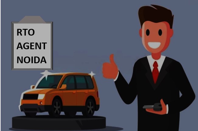 RTO-AGENT-NOIDA-MAN-CAR-KEY-HOLD-ON-HAND